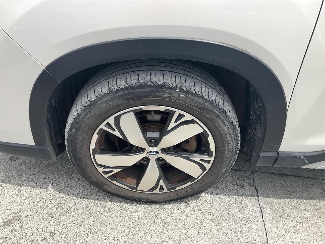 Photo '17' of Subaru Forester Premium