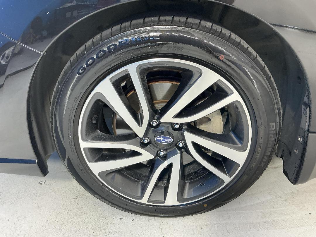 Photo '10' of Subaru Legacy