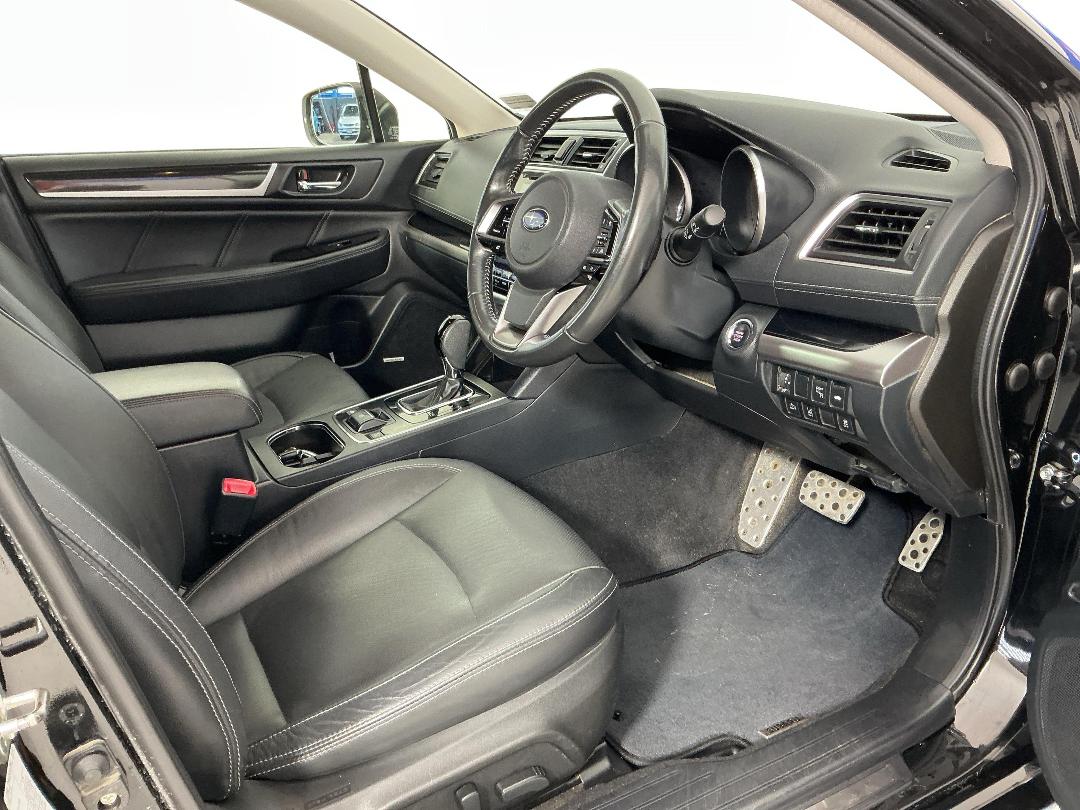 Photo '16' of Subaru Legacy