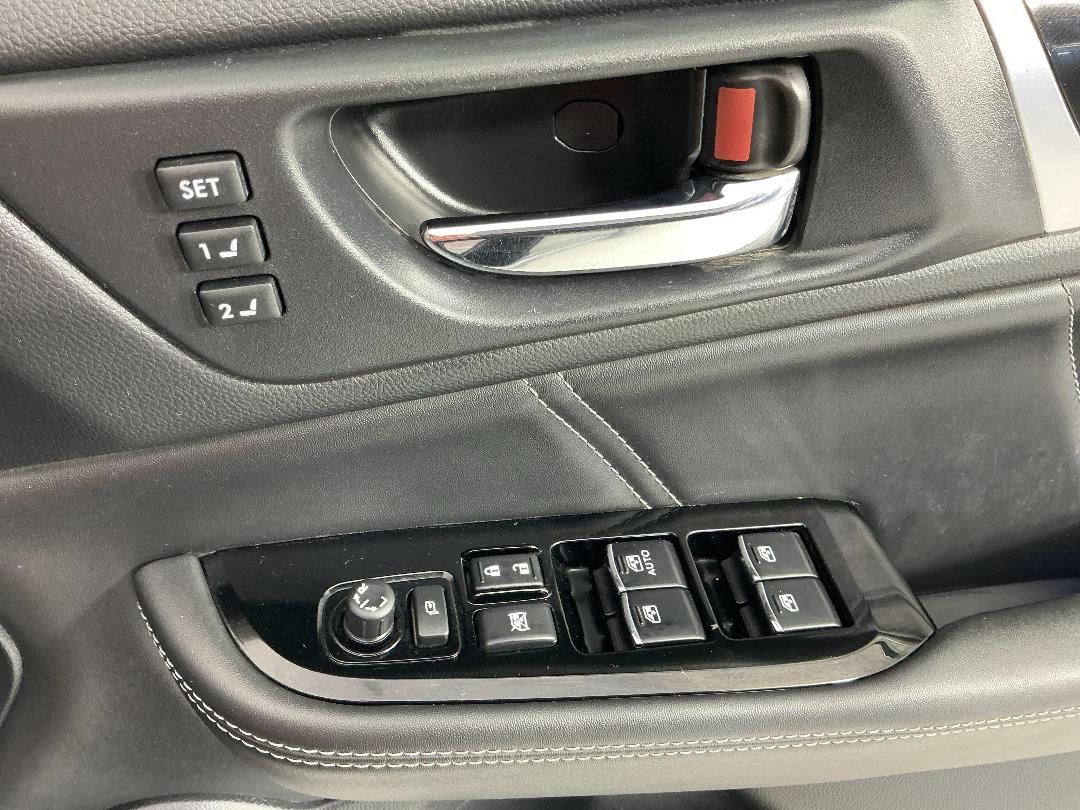 Photo '26' of Subaru Legacy