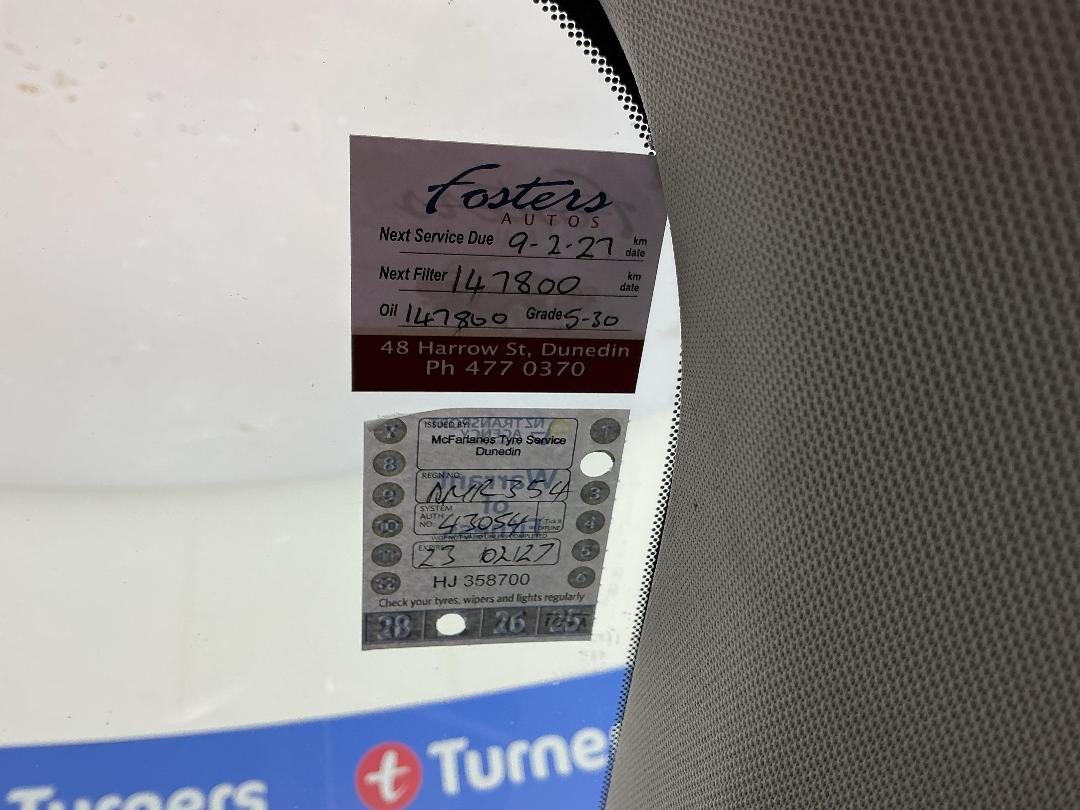 Photo '27' of Subaru Legacy