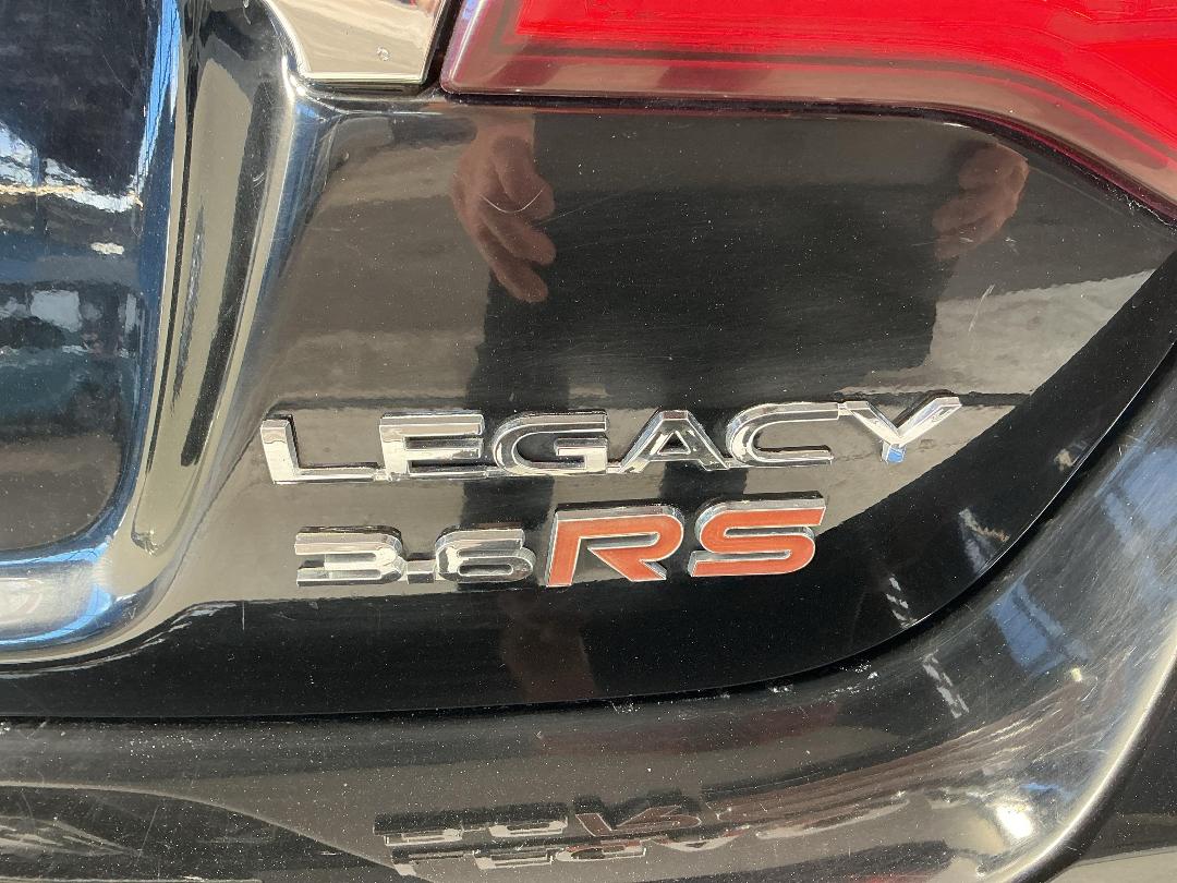 Photo '30' of Subaru Legacy