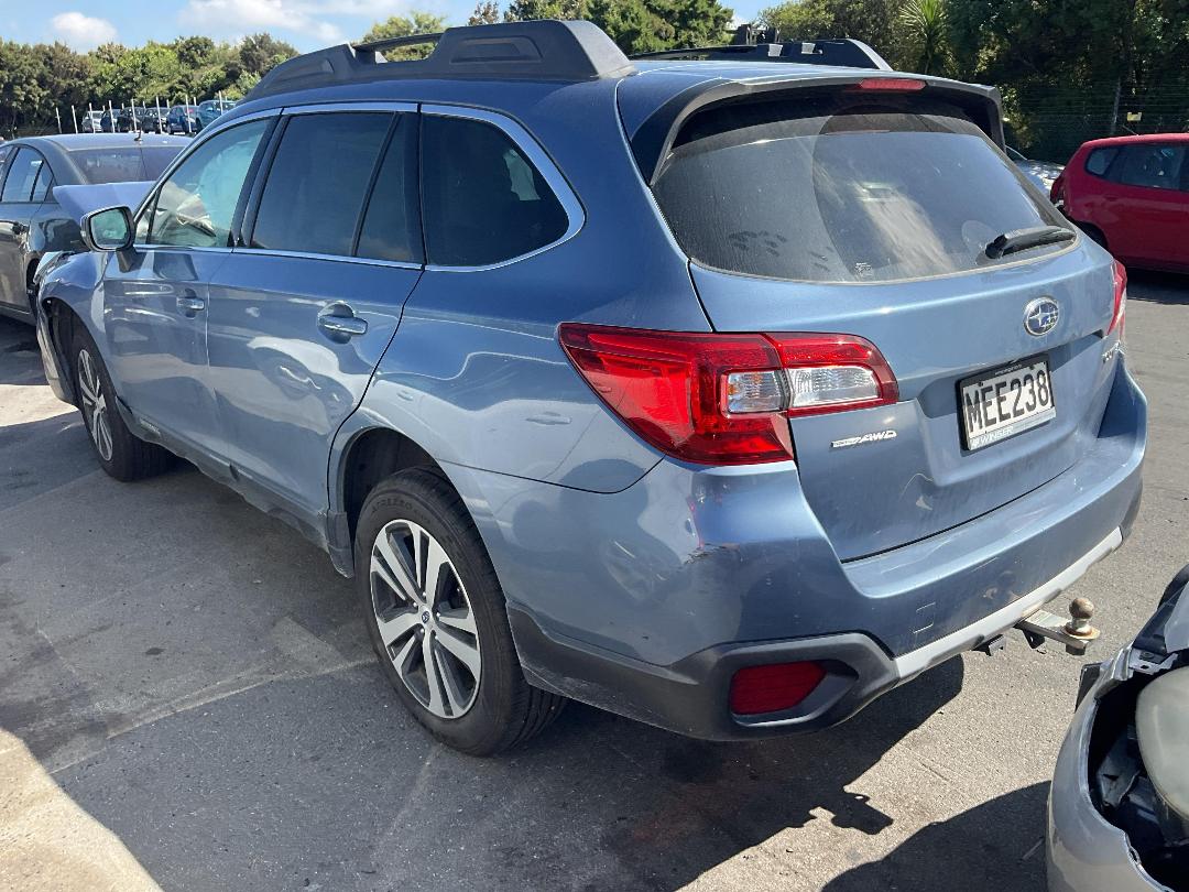 Photo '3' of Subaru Outback Photo '3' of Subaru Outback