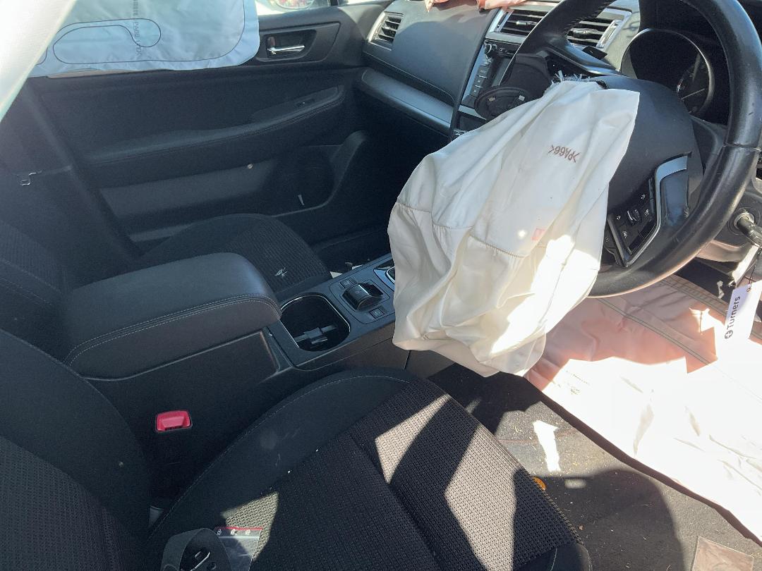 Photo '10' of Subaru Outback Photo '10' of Subaru Outback