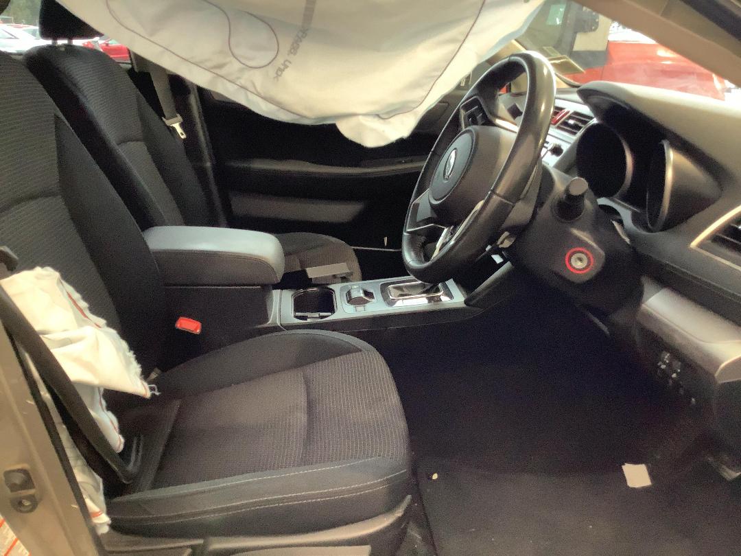 Photo '9' of Subaru Outback