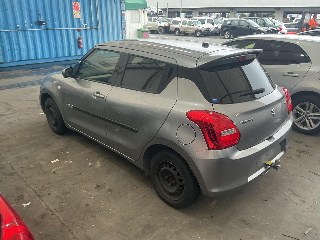 Photo '6' of Suzuki Swift GL Plus