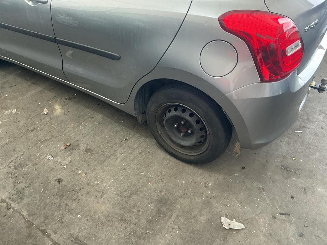 Photo '7' of Suzuki Swift GL Plus