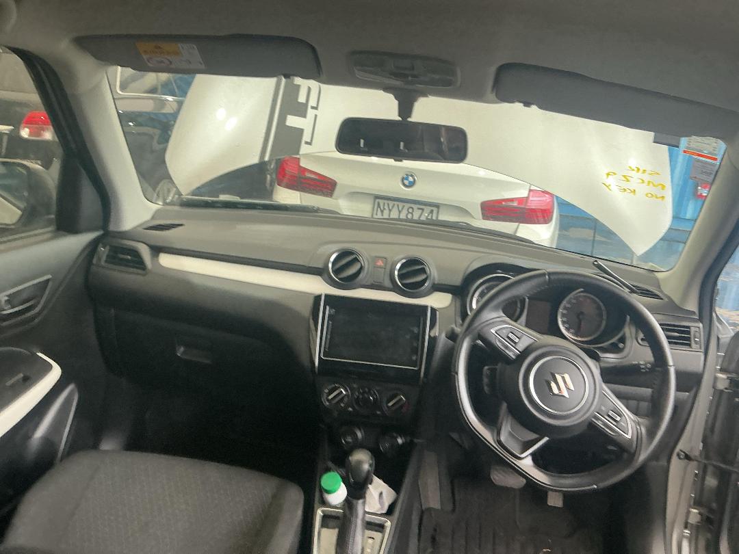 Photo '15' of Suzuki Swift GL Plus