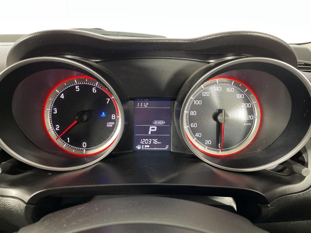 Photo '21' of Suzuki Swift