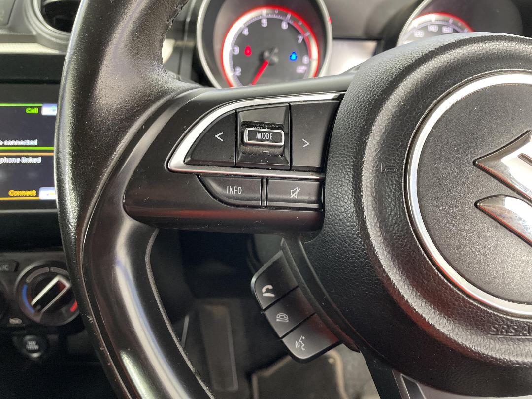 Photo '25' of Suzuki Swift