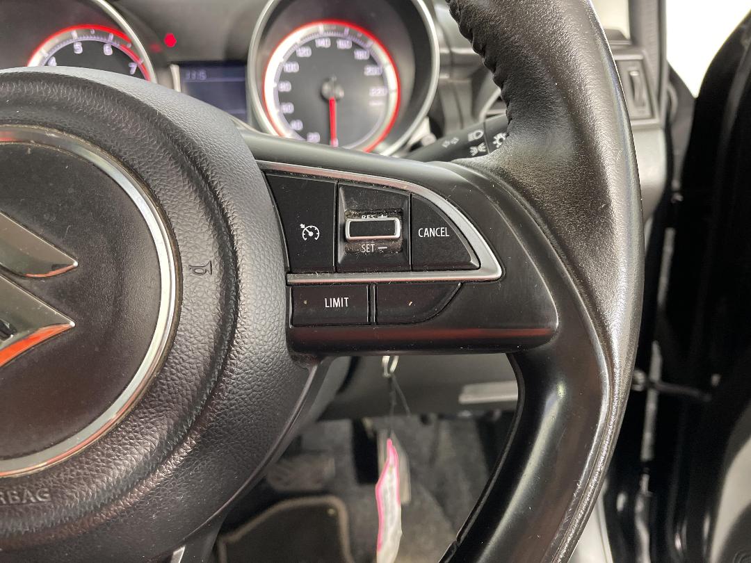 Photo '26' of Suzuki Swift