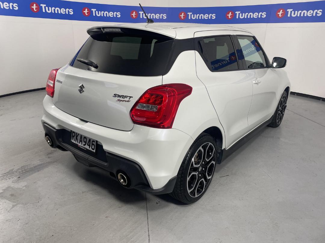 Photo '7' of Suzuki Swift