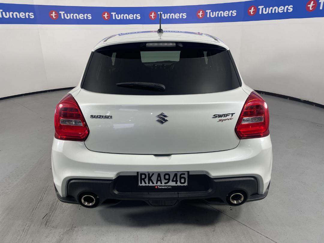 Photo '6' of Suzuki Swift