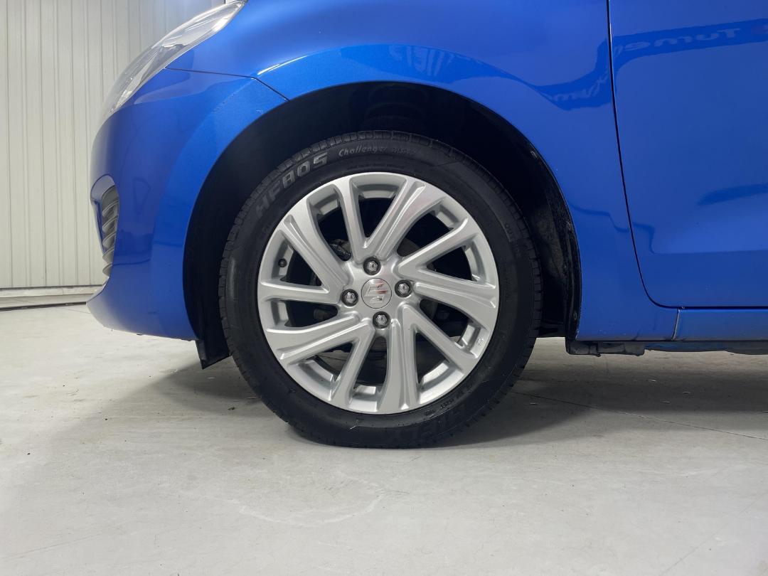 Photo '10' of Suzuki Swift