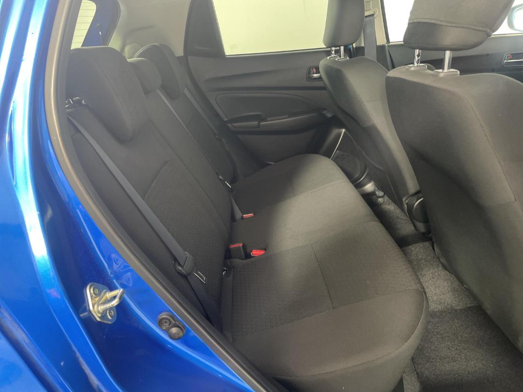 Photo '20' of Suzuki Swift