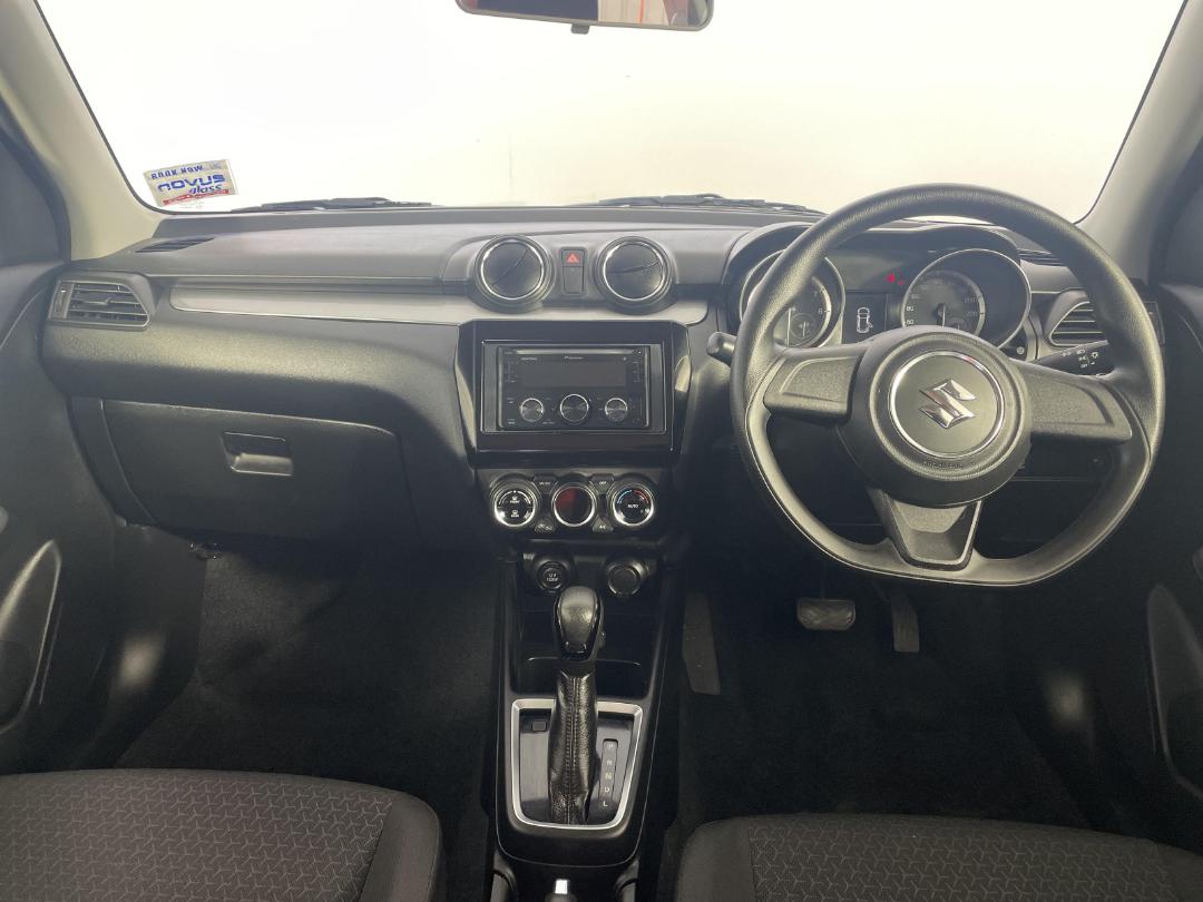 Photo '17' of Suzuki Swift