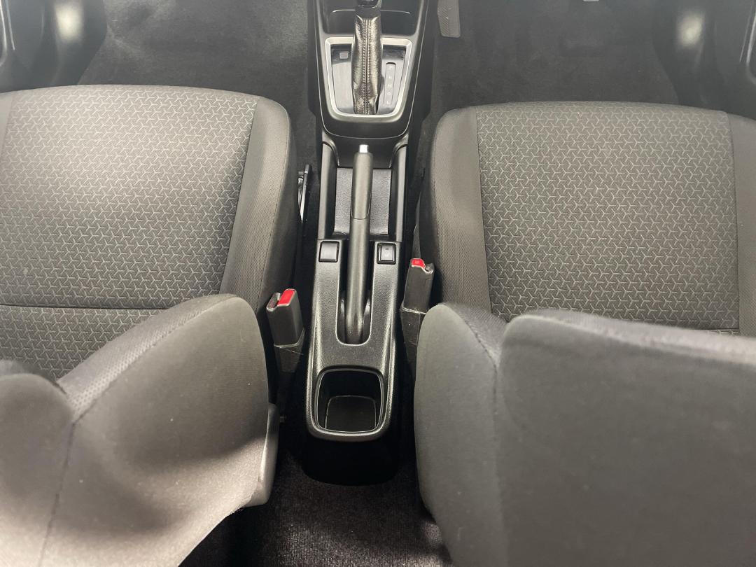 Photo '18' of Suzuki Swift