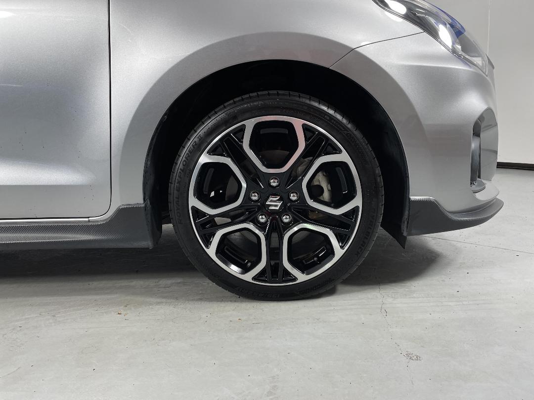 Photo '9' of Suzuki Swift