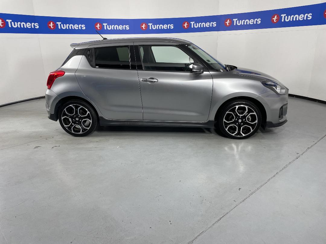 Photo '23' of Suzuki Swift