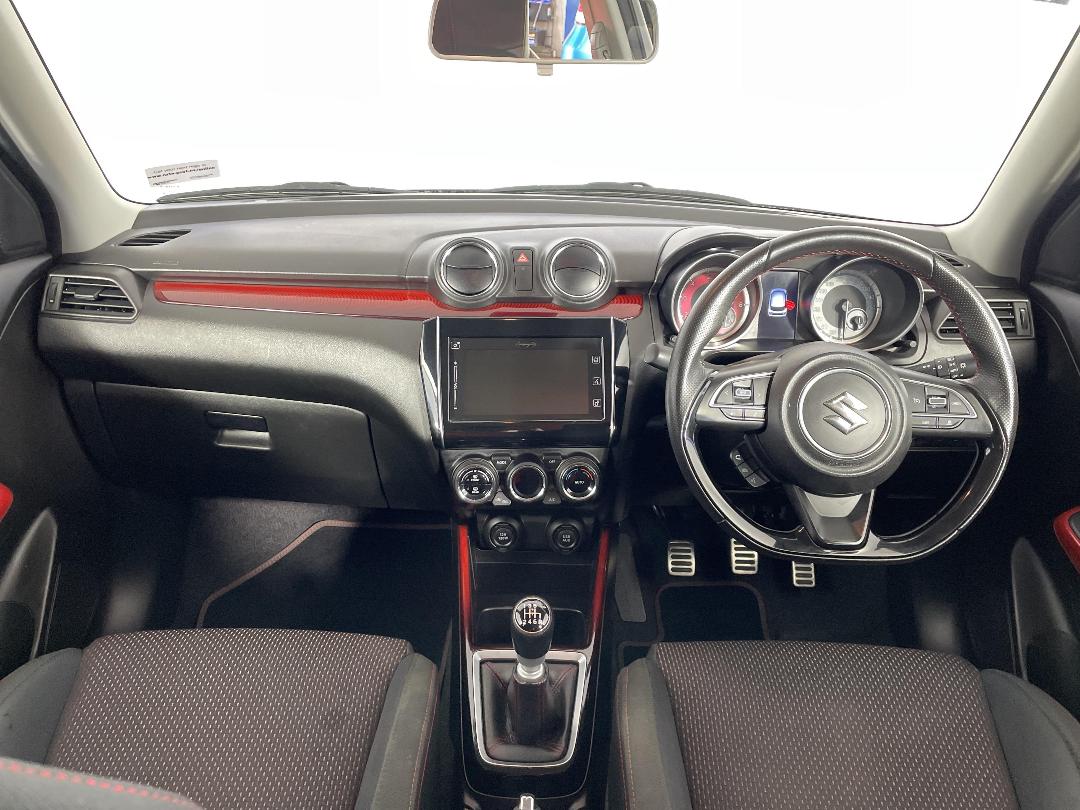 Photo '17' of Suzuki Swift