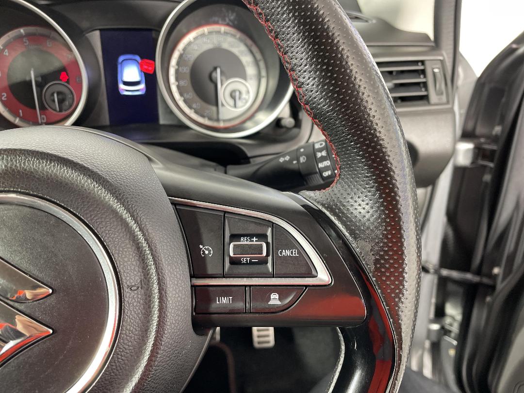 Photo '27' of Suzuki Swift