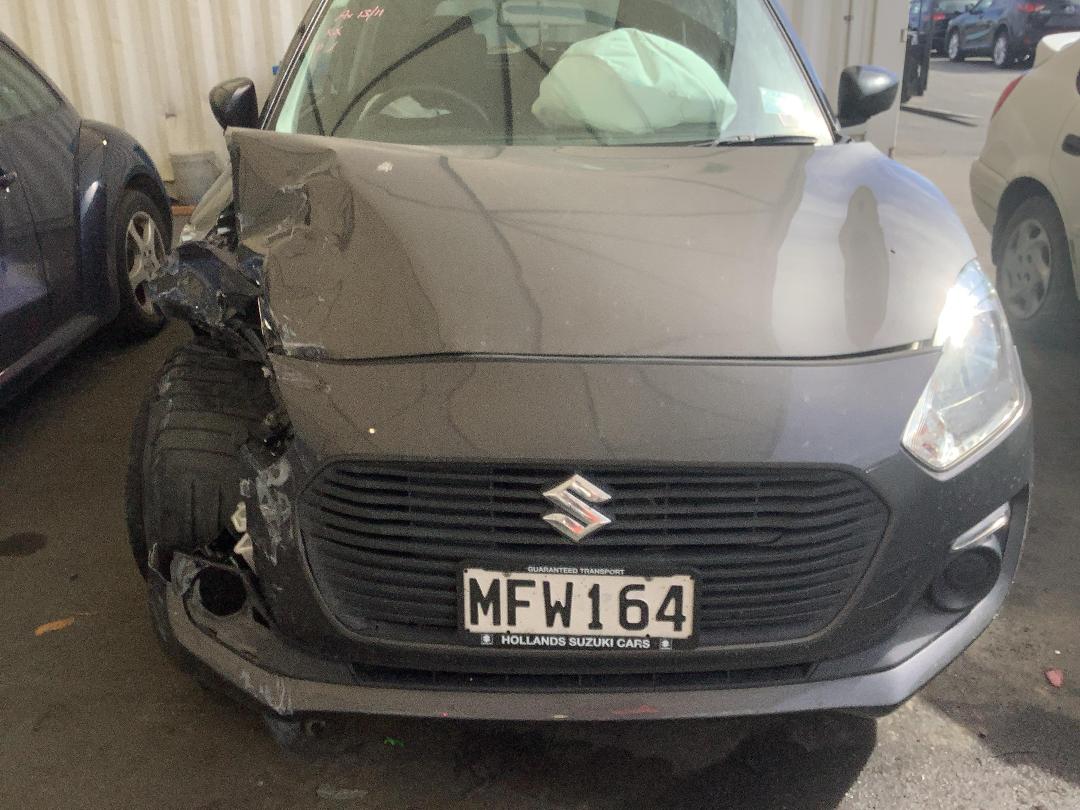 Photo '2' of Suzuki Swift GLC Photo '2' of Suzuki Swift GLC