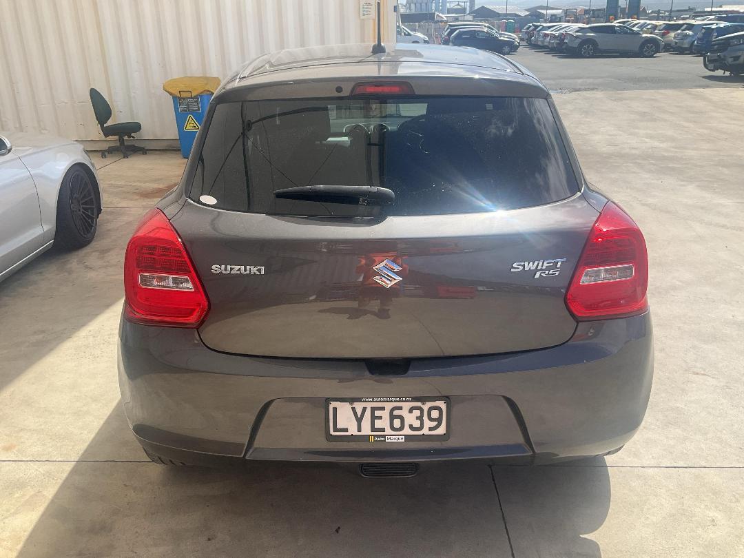 Photo '4' of Suzuki Swift RS