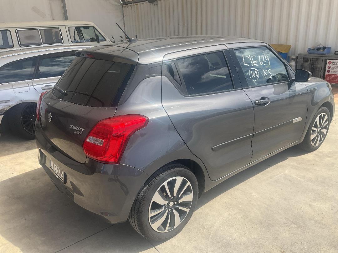 Photo '5' of Suzuki Swift RS