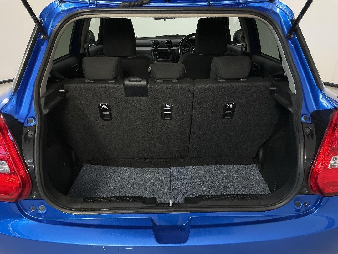 Photo '14' of Suzuki Swift Photo '14' of Suzuki Swift