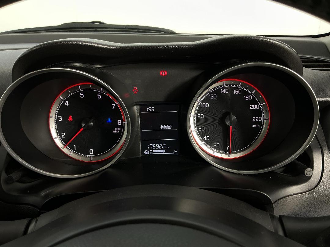 Photo '21' of Suzuki Swift Photo '21' of Suzuki Swift