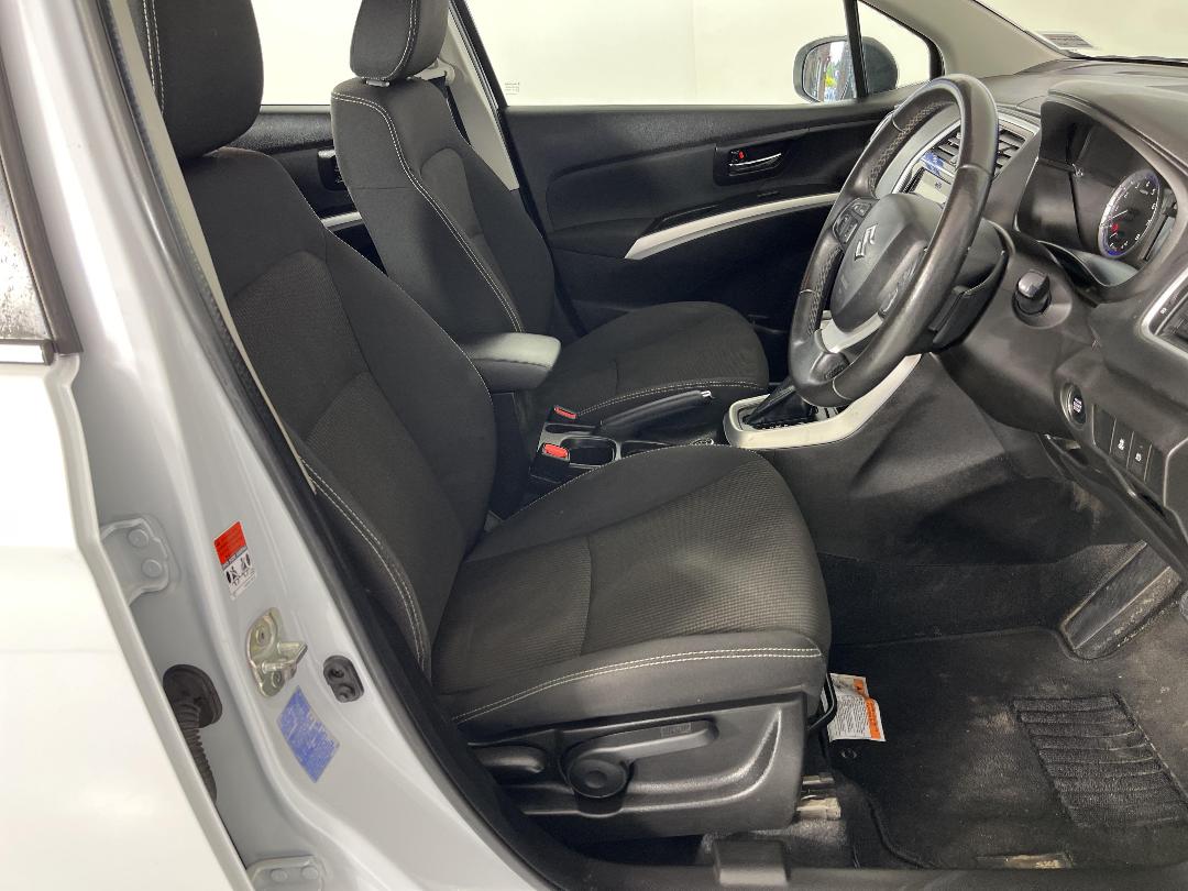 Photo '16' of Suzuki SX4 S-Cross Photo '16' of Suzuki SX4 S-Cross