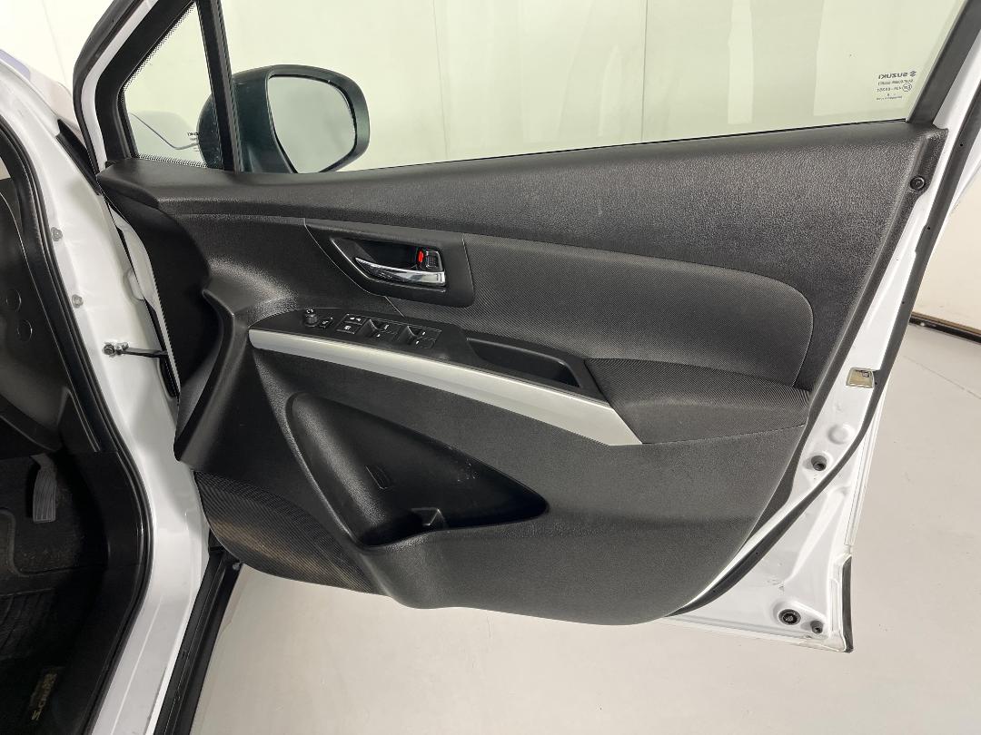 Photo '15' of Suzuki SX4 S-Cross Photo '15' of Suzuki SX4 S-Cross