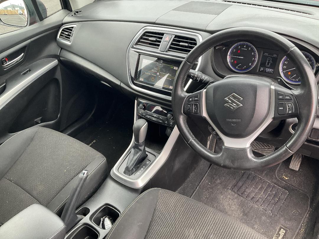 Photo '10' of Suzuki SX4 S-Cross LTD