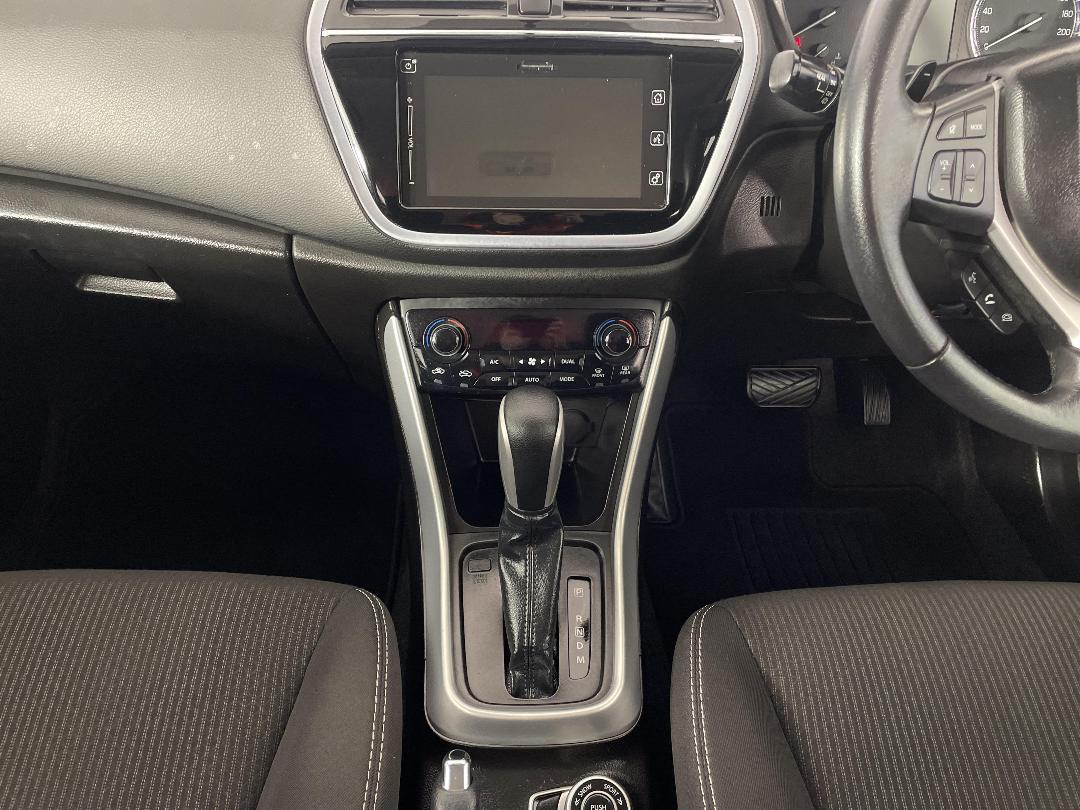 Photo '18' of Suzuki SX4 S-Cross Photo '18' of Suzuki SX4 S-Cross