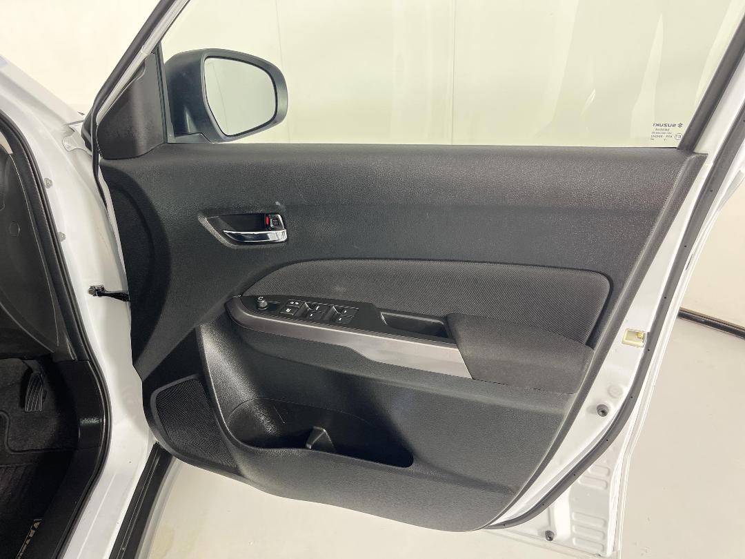 Photo '15' of Suzuki Vitara