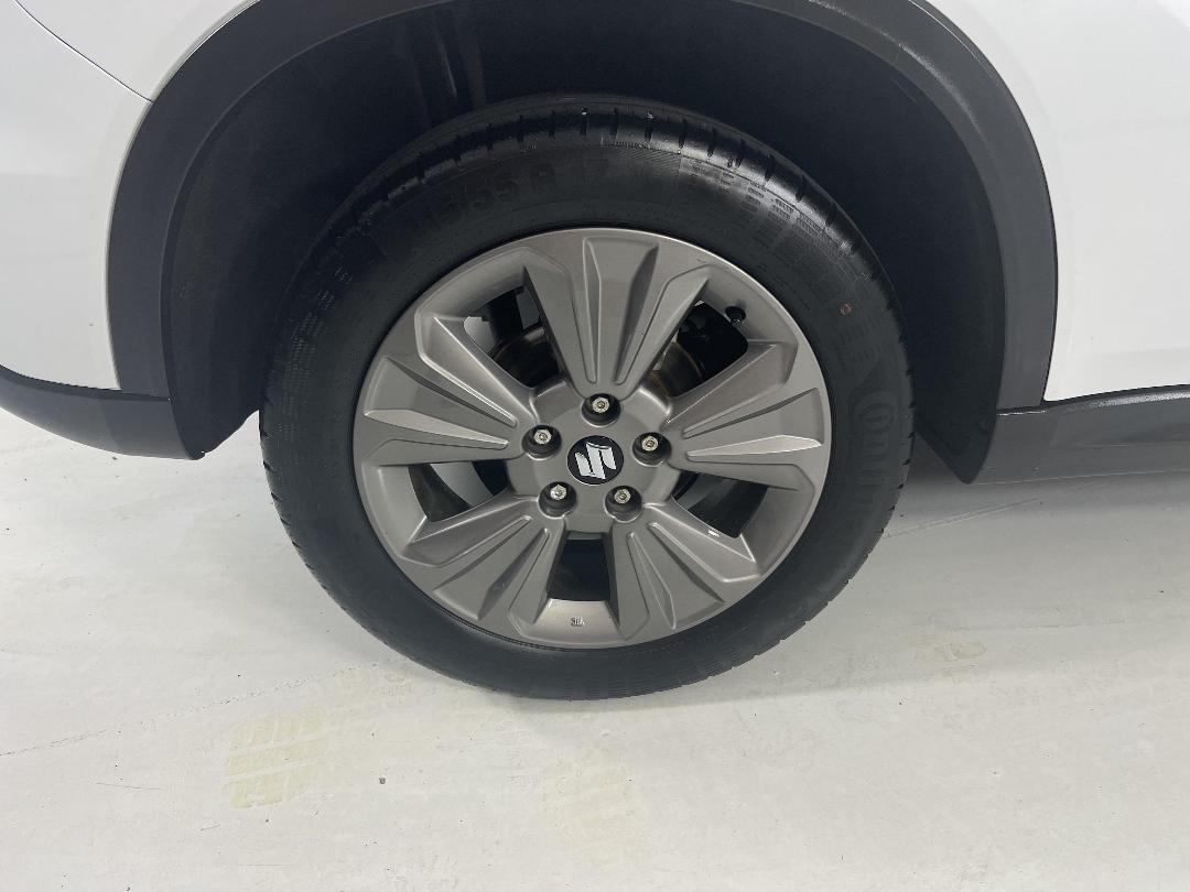 Photo '12' of Suzuki Vitara