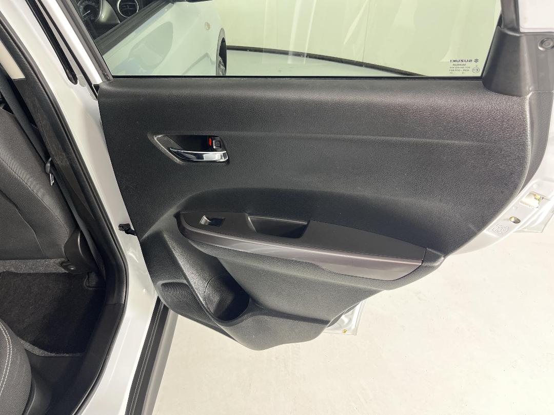 Photo '19' of Suzuki Vitara