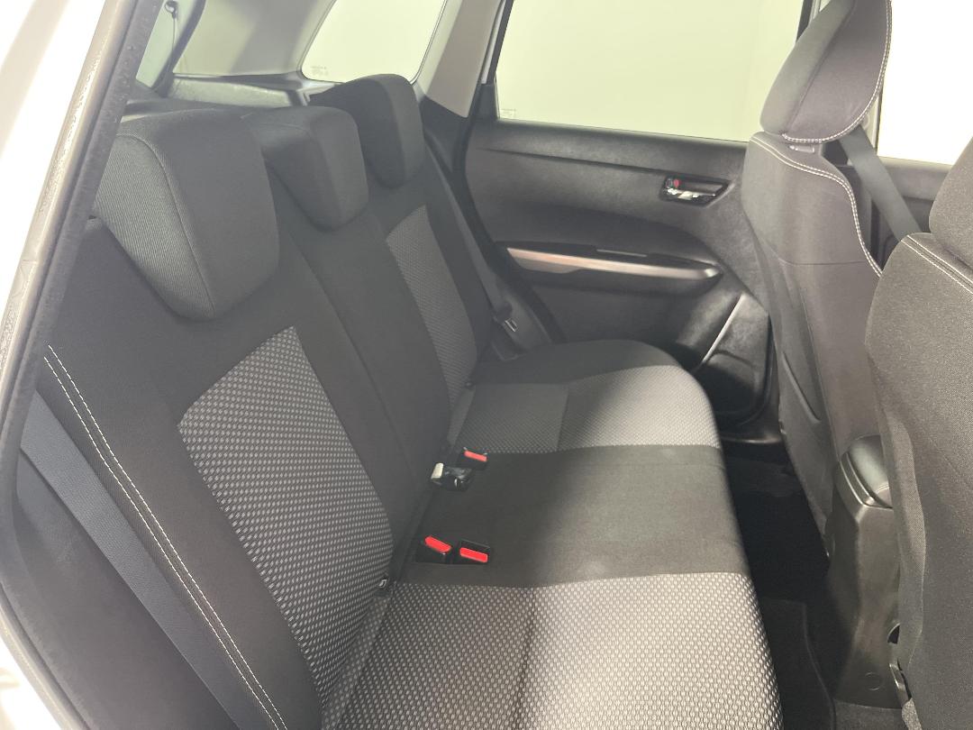 Photo '20' of Suzuki Vitara