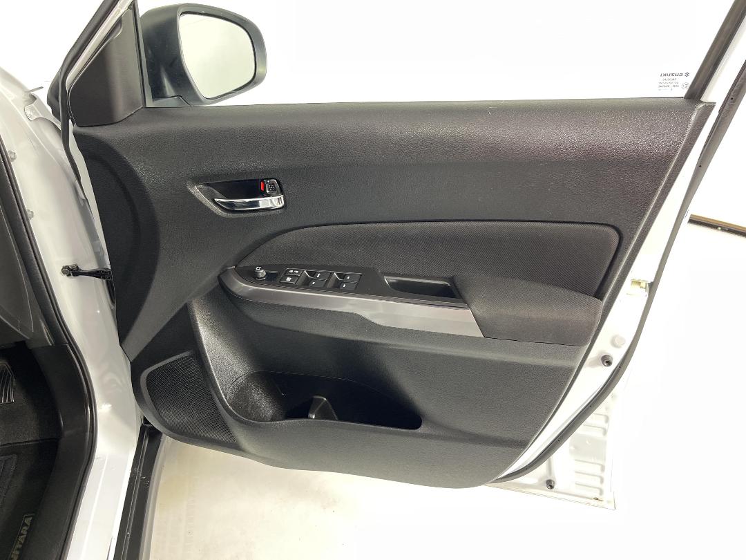 Photo '15' of Suzuki Vitara