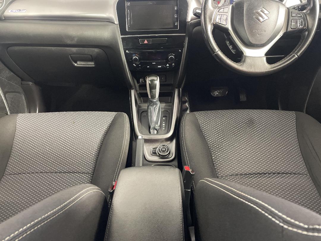 Photo '18' of Suzuki Vitara