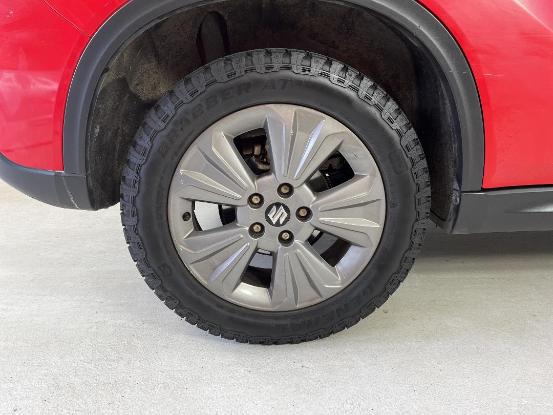 Photo '12' of Suzuki Vitara