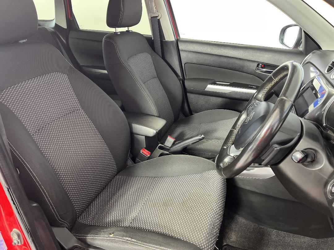 Photo '16' of Suzuki Vitara