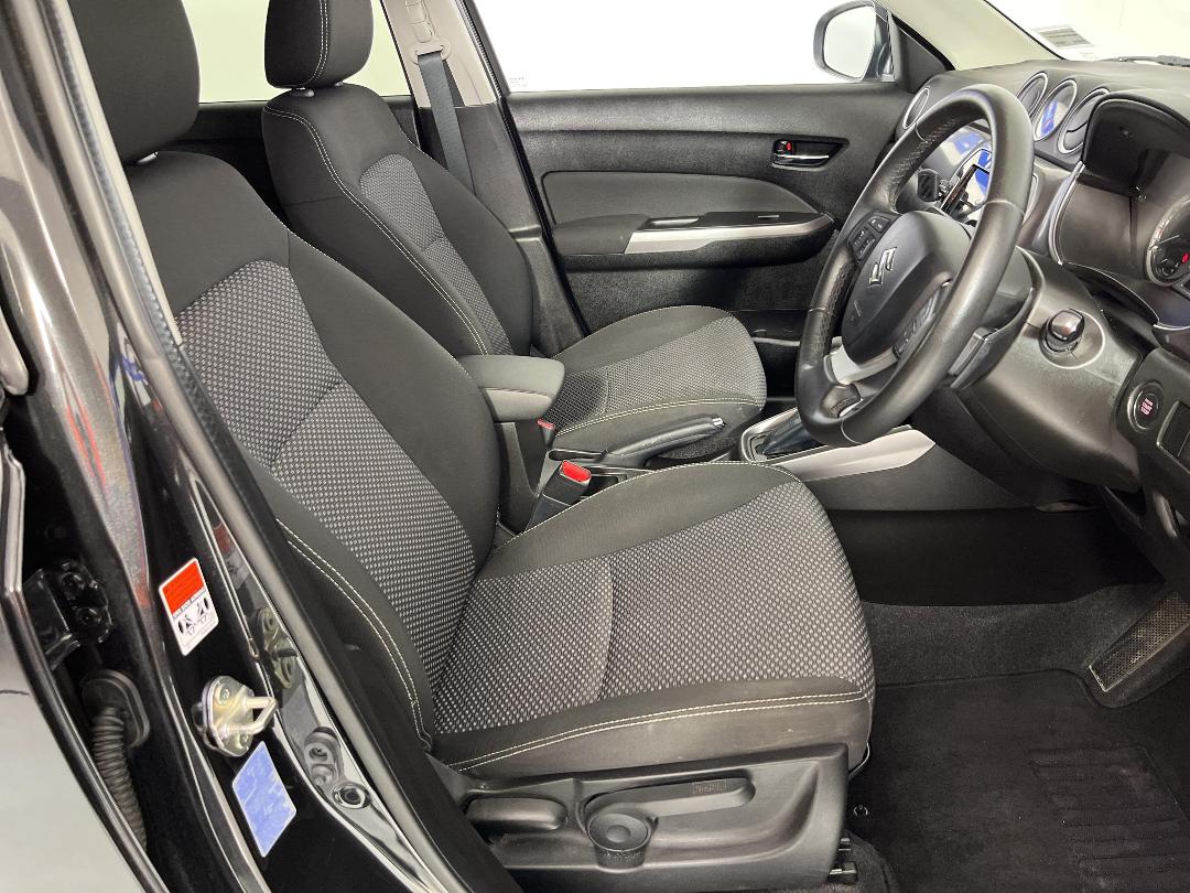 Photo '16' of Suzuki Vitara