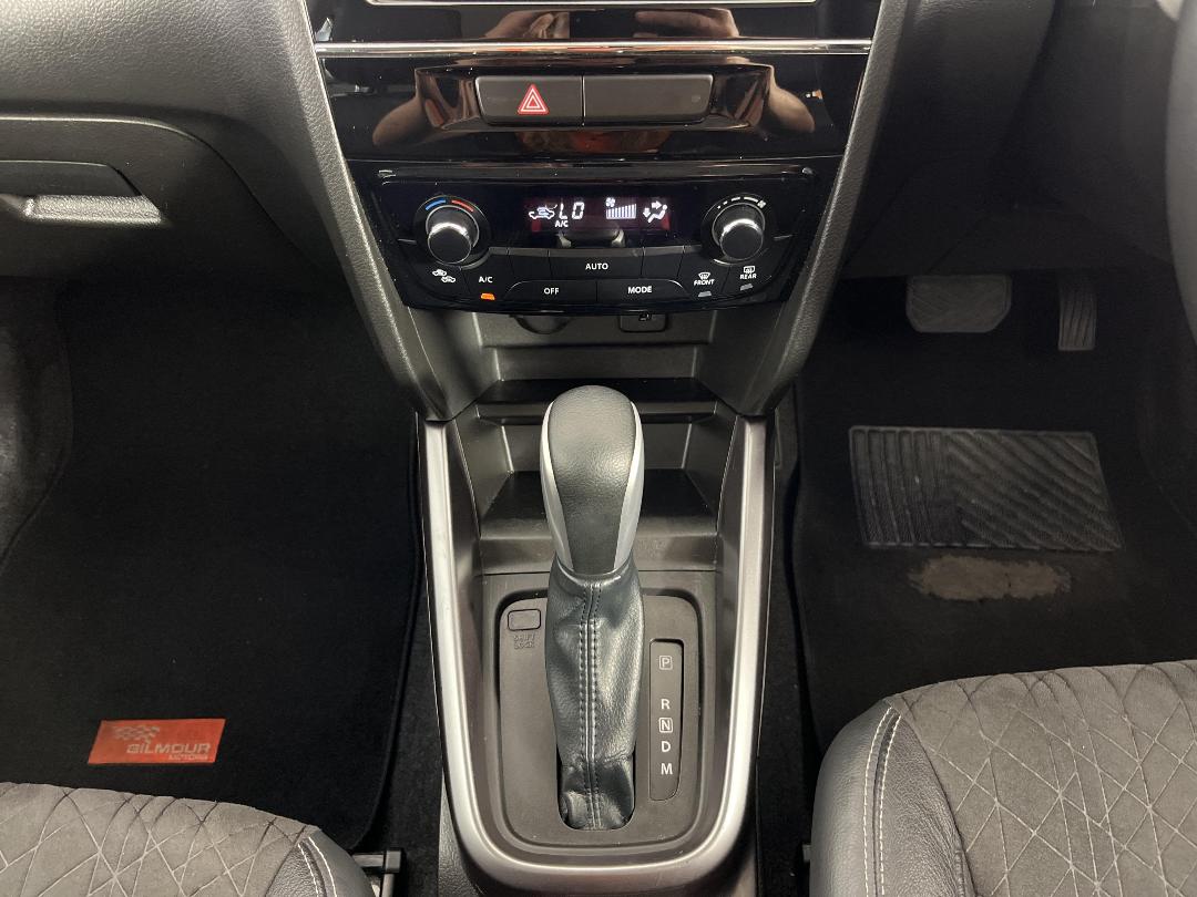 Photo '18' of Suzuki Vitara