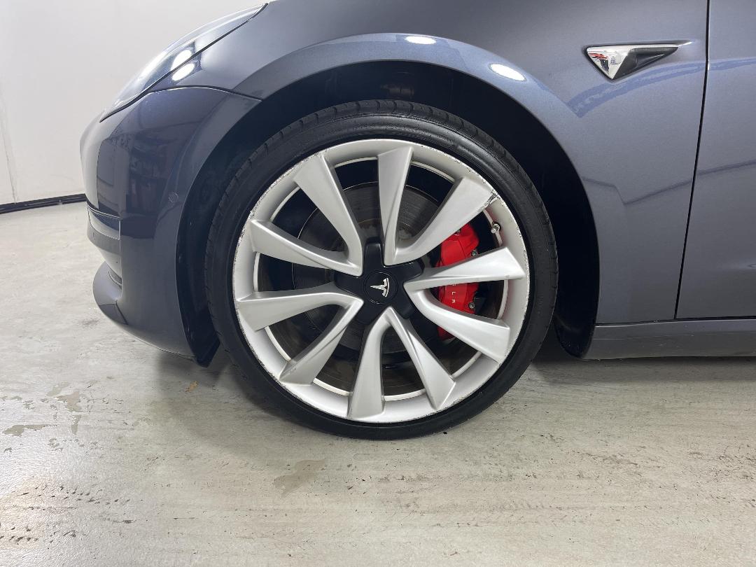 Photo '10' of Tesla Model 3 Photo '10' of Tesla Model 3