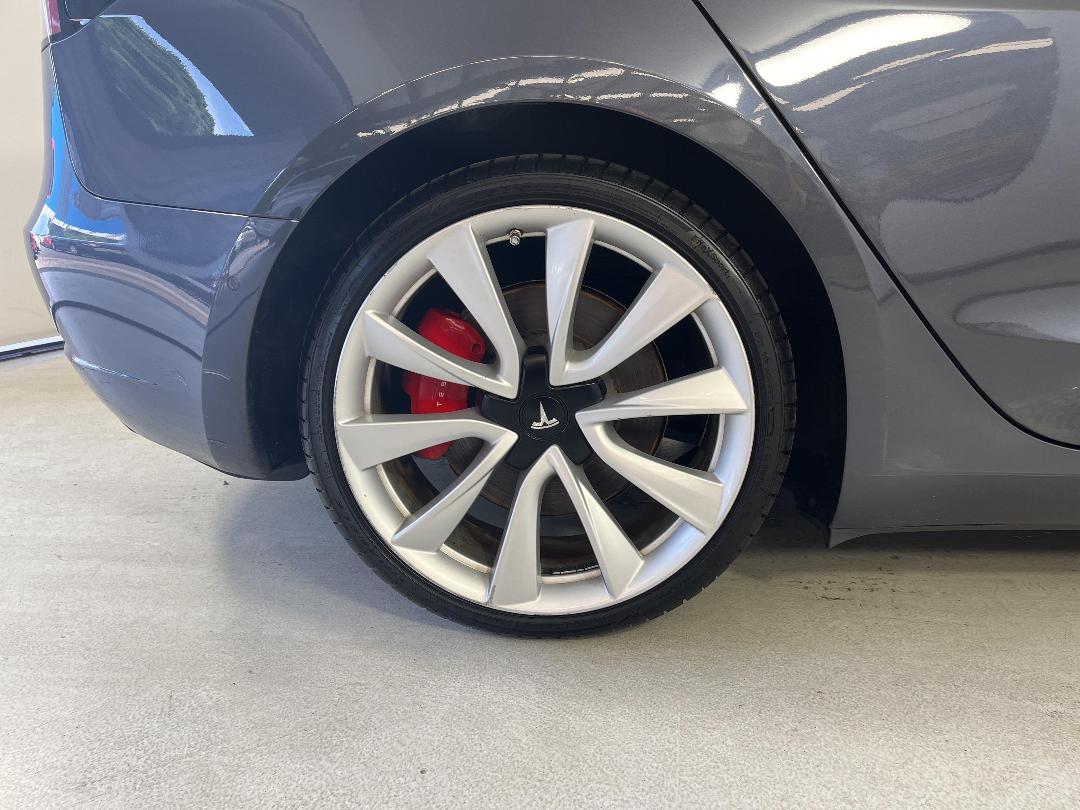 Photo '12' of Tesla Model 3 Photo '12' of Tesla Model 3