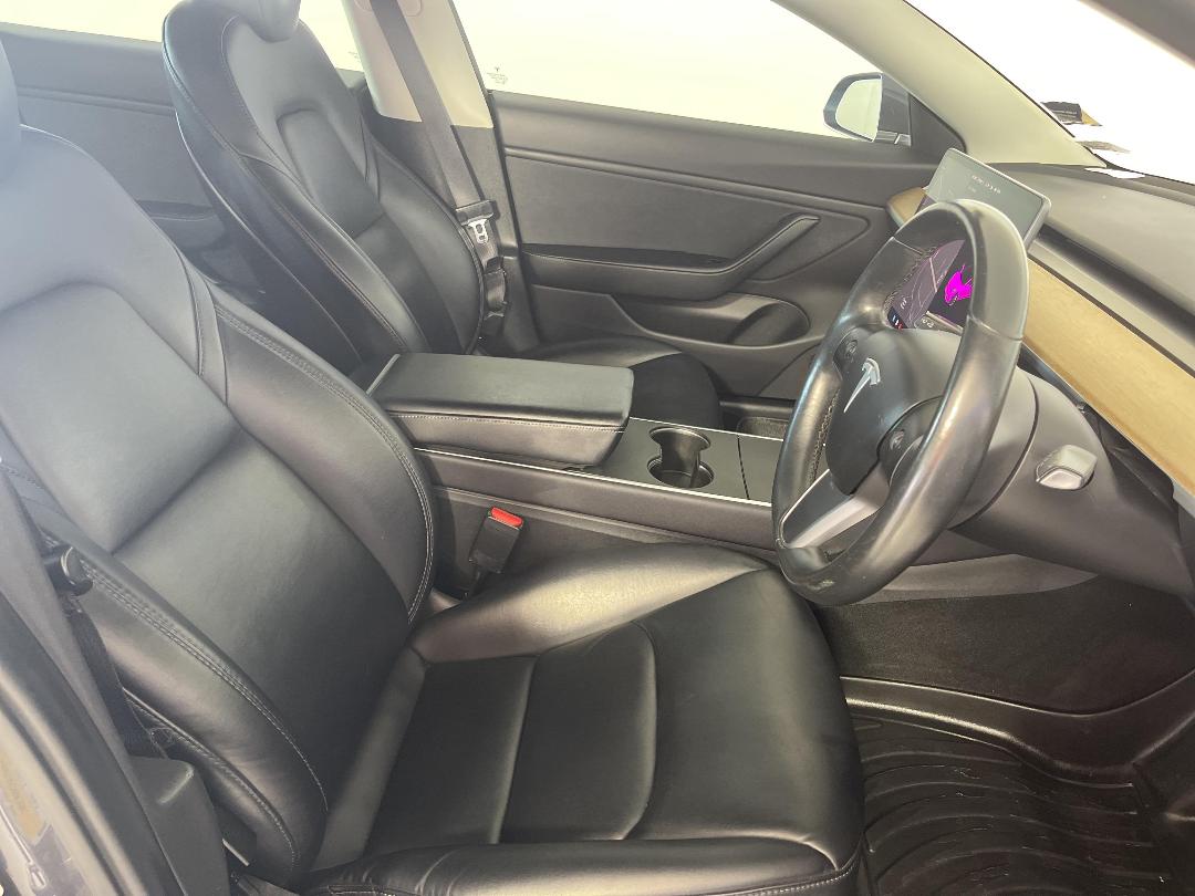 Photo '16' of Tesla Model 3 Photo '16' of Tesla Model 3