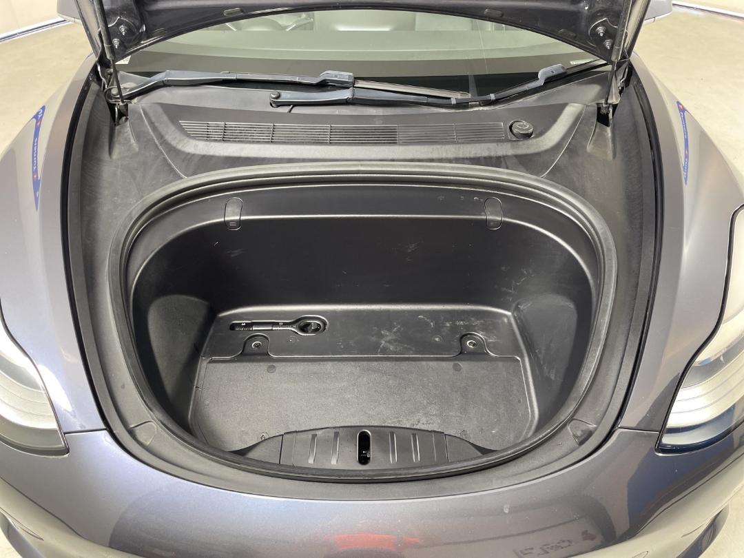 Photo '13' of Tesla Model 3 Photo '13' of Tesla Model 3