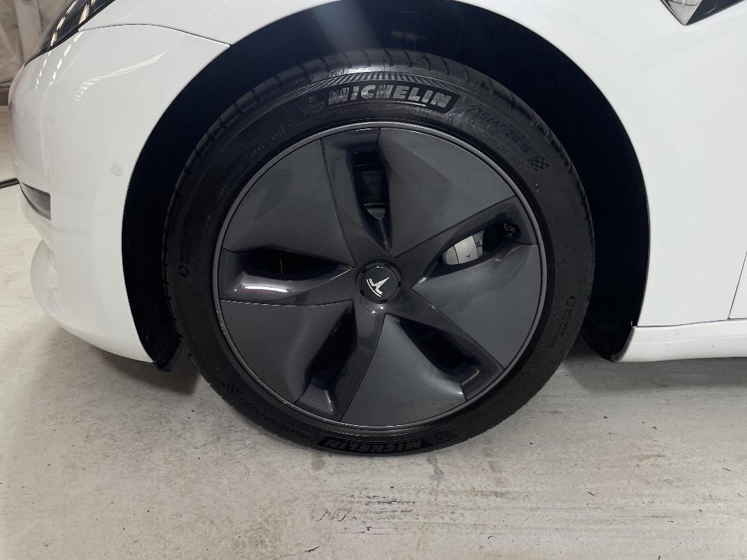 Photo '10' of Tesla Model 3 Photo '10' of Tesla Model 3