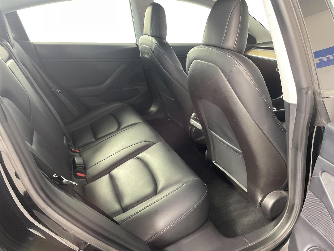 Photo '20' of Tesla Model 3